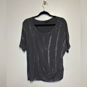 Free Kisses brand top